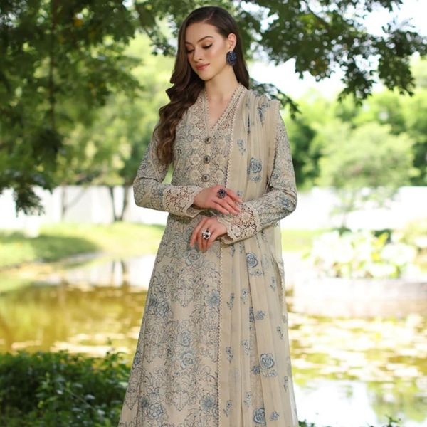 Lawn Embroidered 3pc suit C44