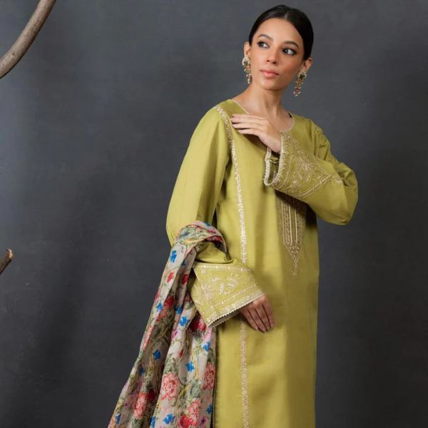 Lawn embroidered 3pc suit C05