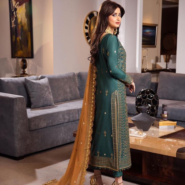 Lawn Embroidered 3pc suit C22